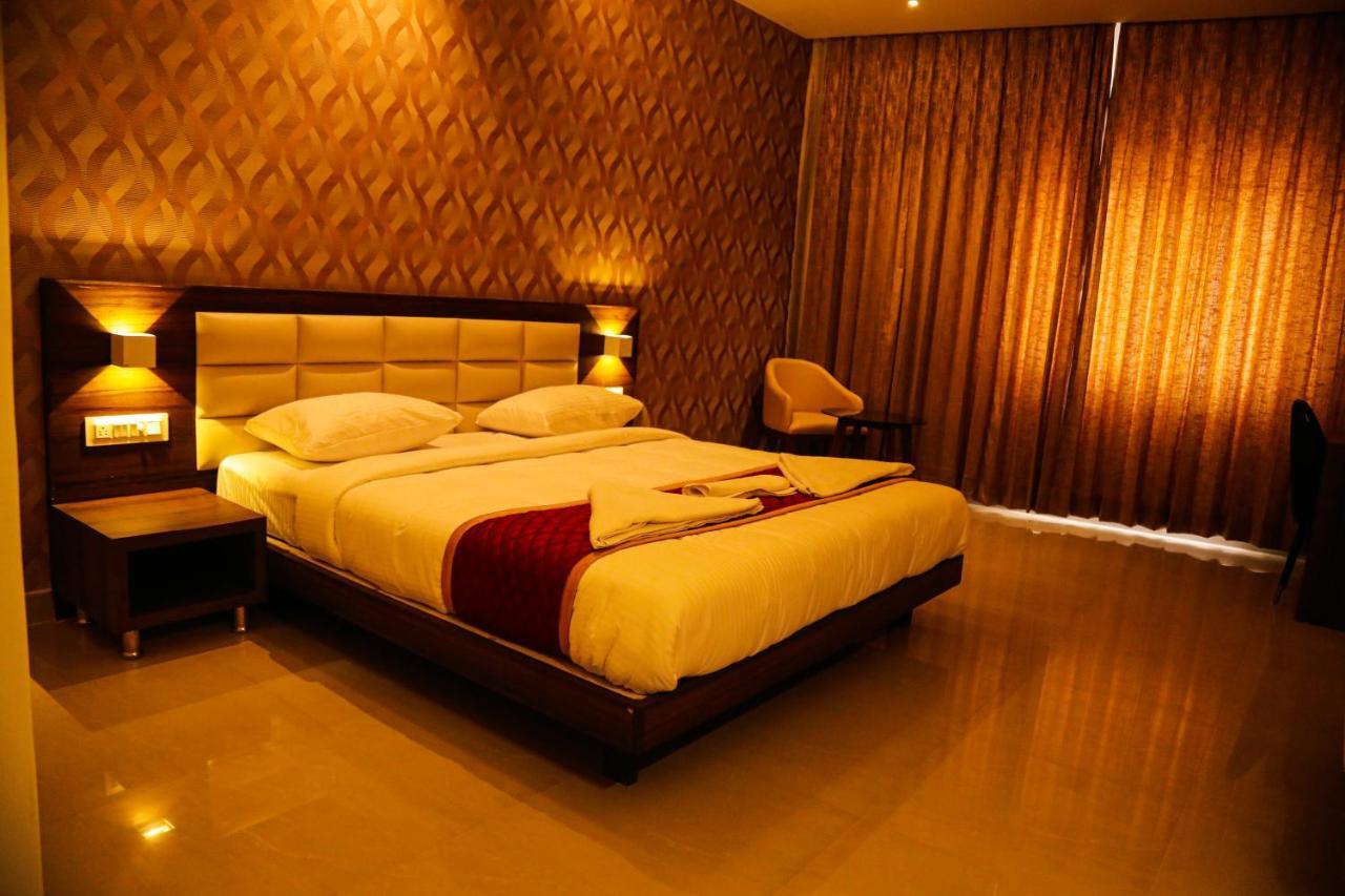 Royal Indraprastha The Hotel 班加罗尔 外观 照片
